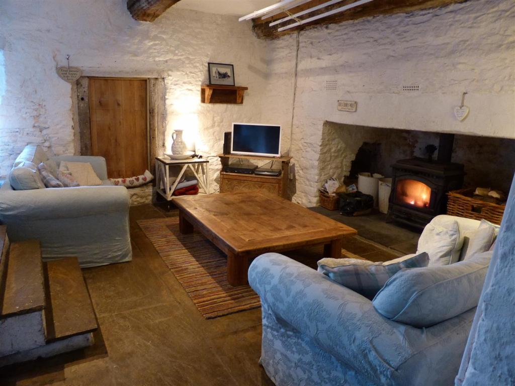 6 bedroom smallholding for sale in Llanedi, SA18