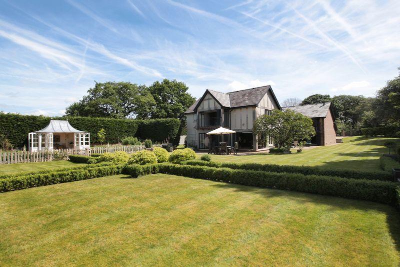 6 bedroom detached house for sale in School Lane, Ollerton, WA16