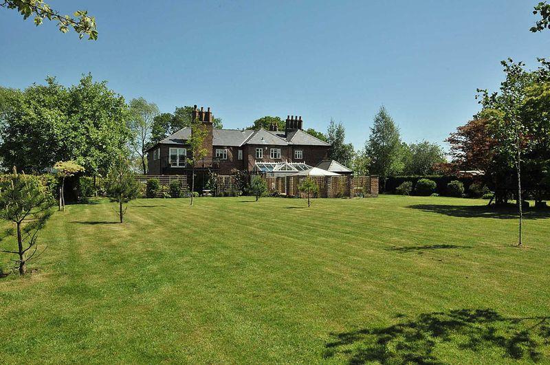 4 bedroom house for sale in Chelford Lane, Over Peover, WA16