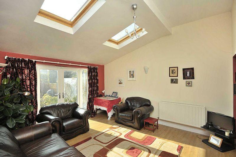 3 bedroom semidetached house for sale in Thorneyholme Drive, Knutsford