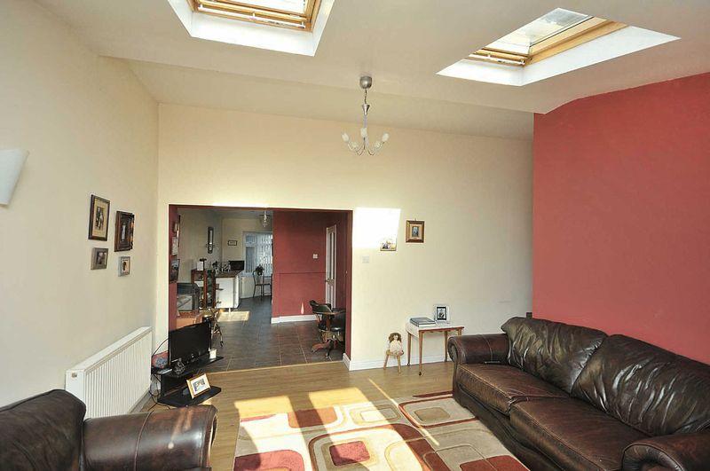 3 bedroom semidetached house for sale in Thorneyholme Drive, Knutsford