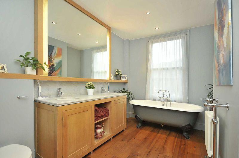 4 bedroom detached house for sale in Bexton Road, Knutsford, WA16