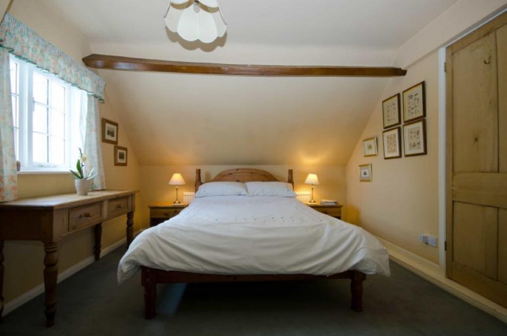 5 bedroom detached house for sale in Mayfield Cottage, Middle Mayfield