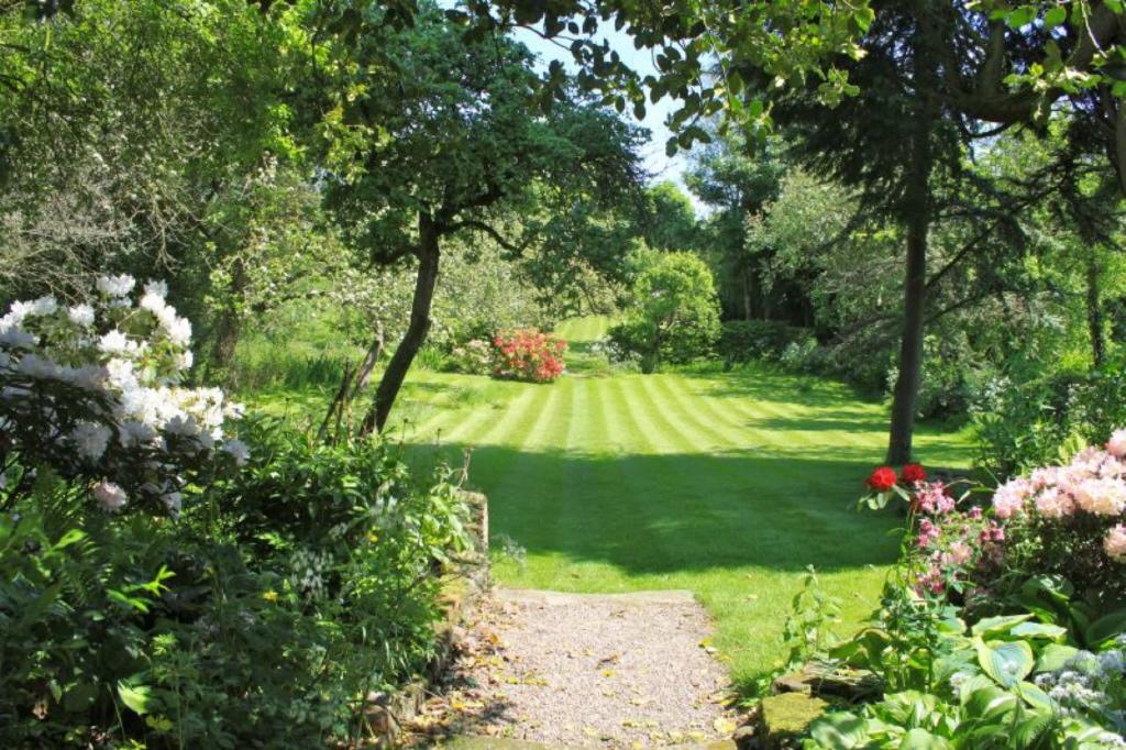 5 bedroom detached house for sale in Mayfield Cottage, Middle Mayfield