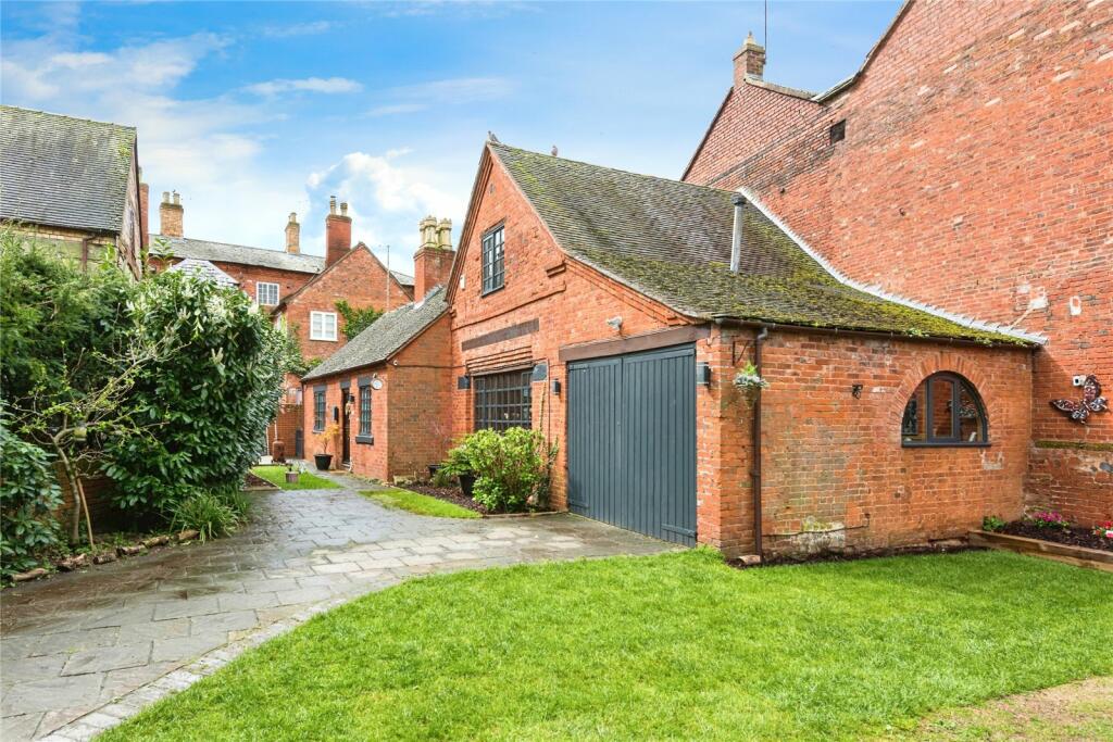 Bedroom Link Detached House For Sale In Brereton Manor Court