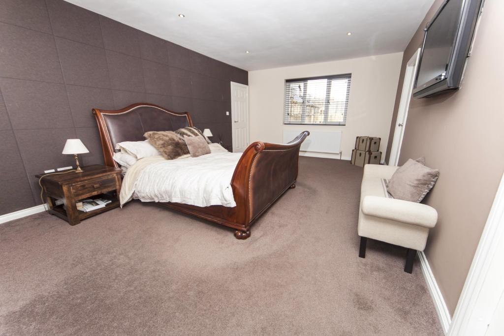 7 bedroom detached house for sale in The Avenue, Medburn, Newcastle