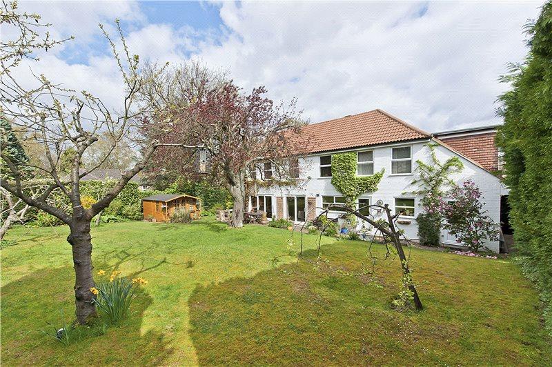 5 bedroom detached house for sale in Manor Chase, Weybridge, Surrey, KT13, KT13