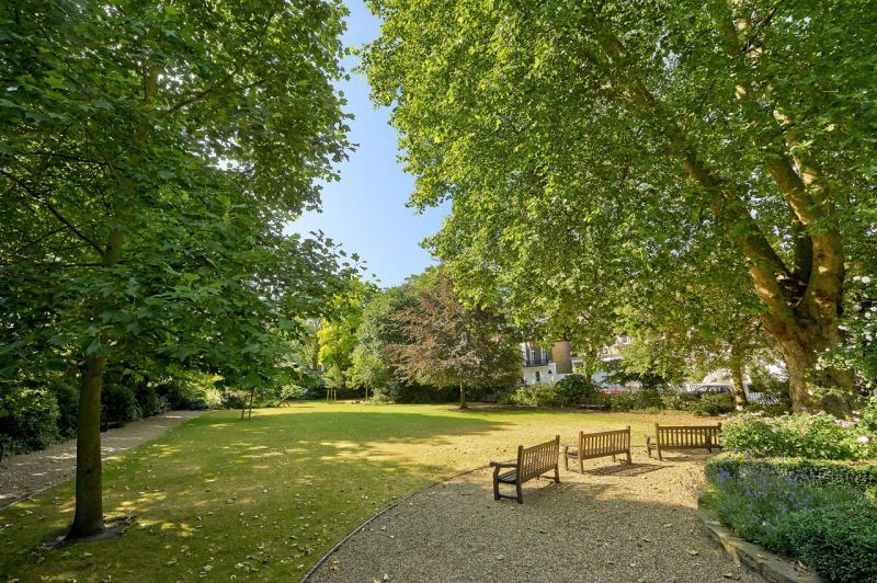6 bedroom semidetached house for sale in Carlyle Square, London, SW3, SW3