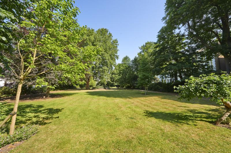 6 bedroom semidetached house for sale in Carlyle Square, London, SW3, SW3