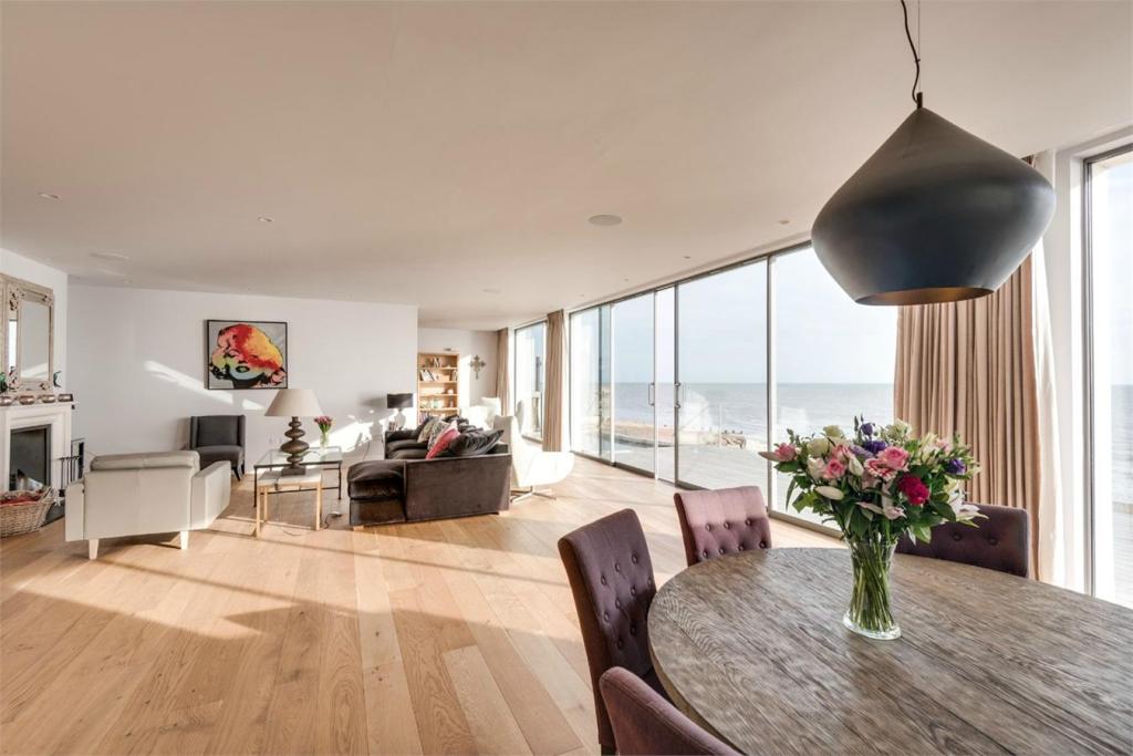 4 bedroom terraced house for sale in Western Esplanade, BRIGHTON, East