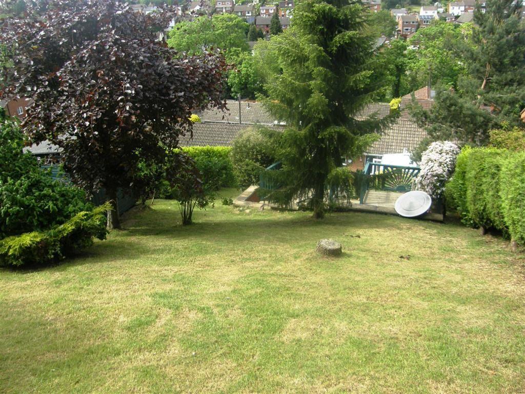 3 bedroom semidetached house for sale in Broadwaters Drive