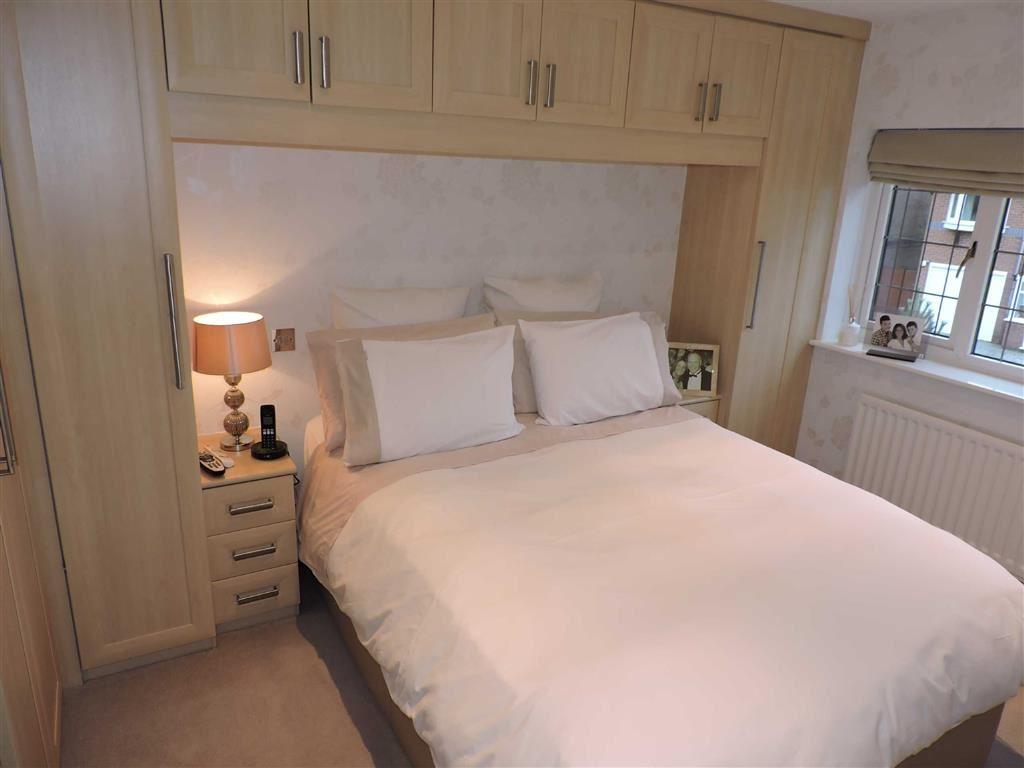 4 bedroom detached house for sale in Marlborough Close, Ramsbottom