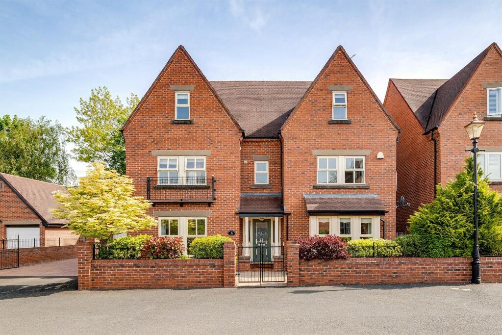 5 Bedroom Detached House For Sale In Cookes Court Tattenhall Chester CH3