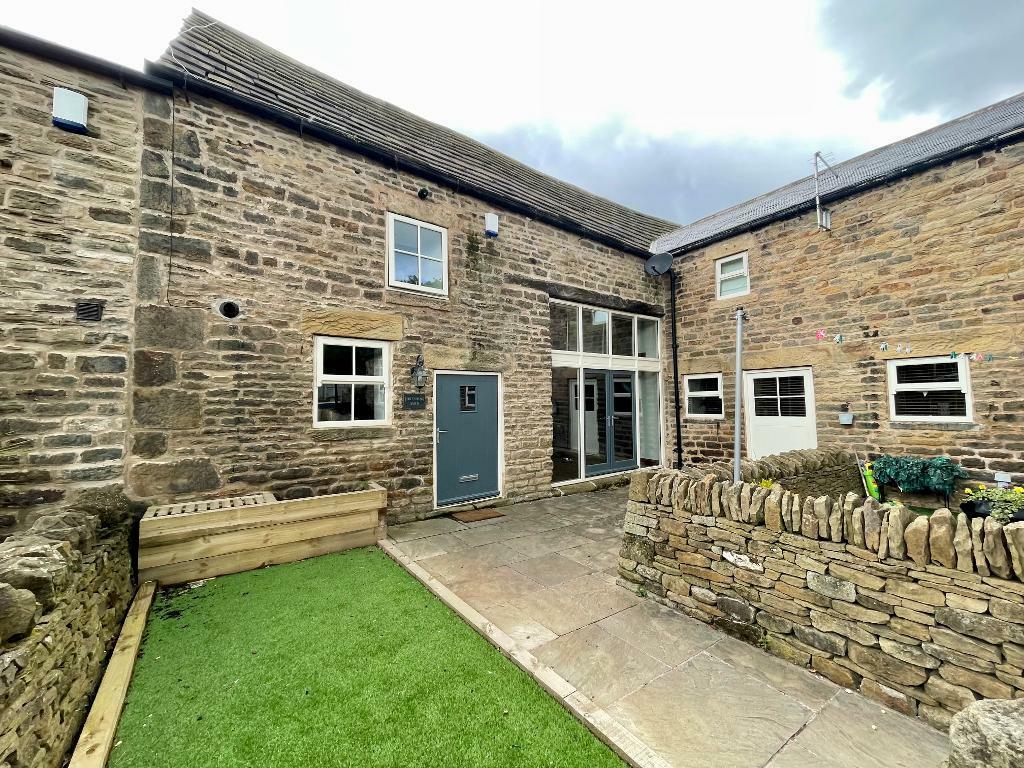 Bedroom Barn Conversion For Sale In Threshing Barn Stone Bar Mews