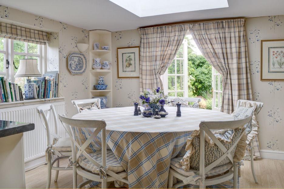 5 bedroom country house for sale in Near Kingham, OX7