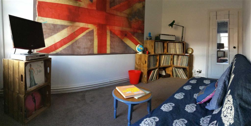 4 bedroom terraced house for sale in Hamilton Street, Hoole, Chester, CH2