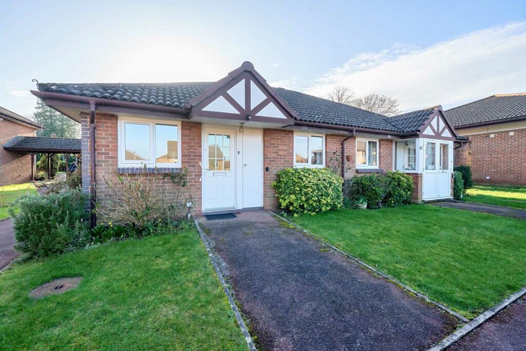 2 Bedroom Retirement Property For Sale In Acorn Drive Wokingham RG40