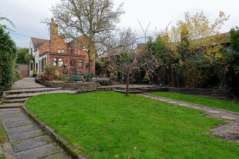 2 bedroom detached house for sale in Bridge Road, Horsehay, Telford