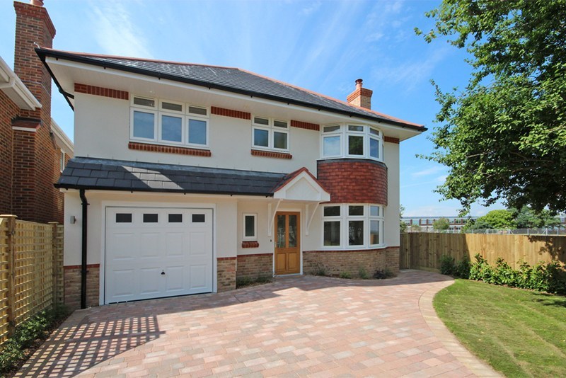4 bedroom detached house for sale in Newlands Road, East