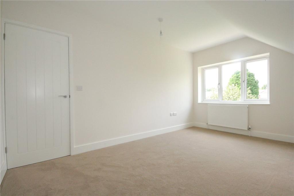 4 bedroom detached house for sale in Paddock Wood, Harpenden, Hertfordshire, AL5