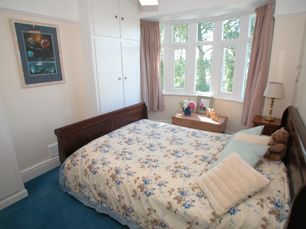 4 bedroom semidetached house for sale in Neston Road, Burton, CH64