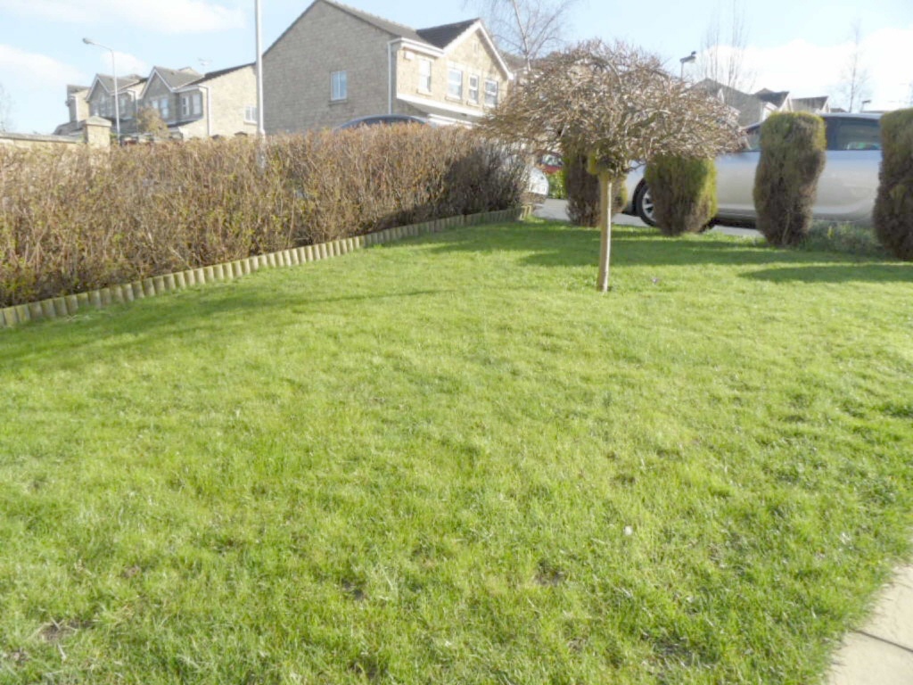 bedroom semi-detached house for sale in Kirkdale Way, Tong, Bradford 