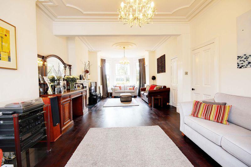 6 bedroom semidetached house for sale in Mount View Road, N4, N4