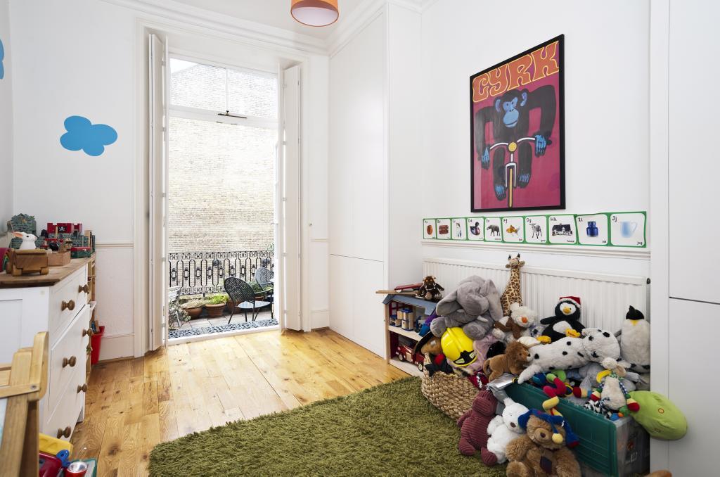 4 bedroom terraced house for sale in Bartholomew Road, London, Camden