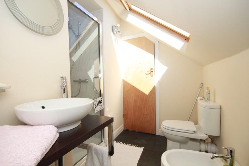 4 bedroom semidetached house for sale in Monkseaton Drive, Whitley Bay