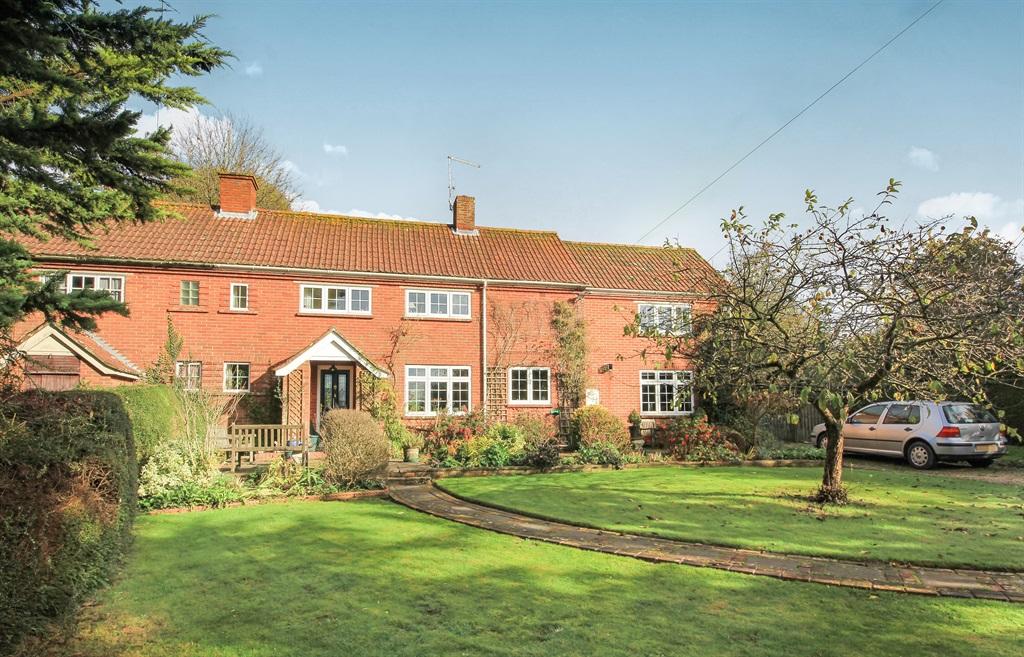 3 bedroom semidetached house for sale in West View, Wimborne St. Giles