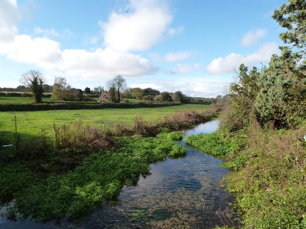 3 bedroom semidetached house for sale in West View, Wimborne St. Giles