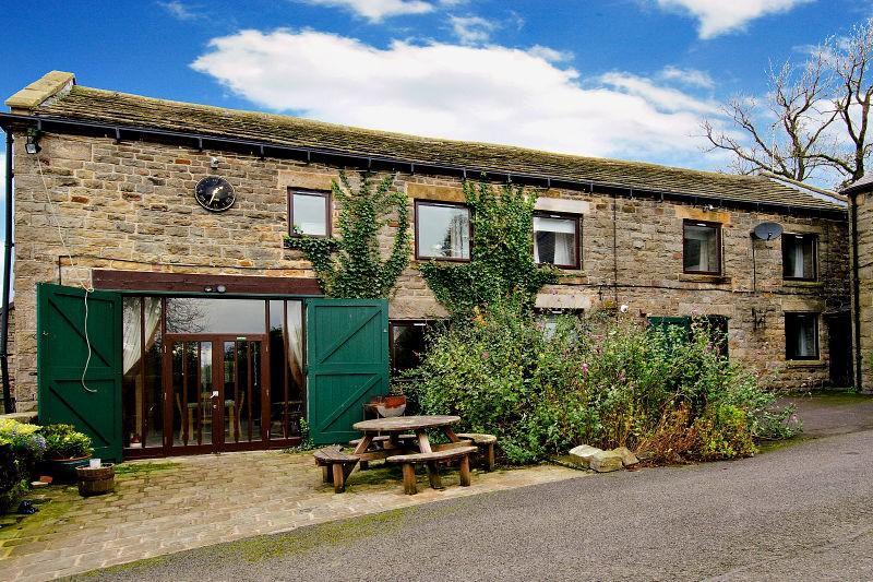 6 bedroom detached house for sale in Hollow Meadows, Sheffield, S6