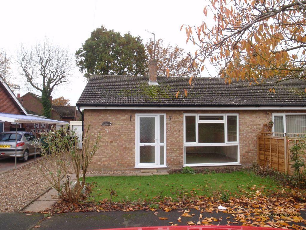 2 bedroom bungalow to rent in Lime Tree Close, Mattishall, NR20