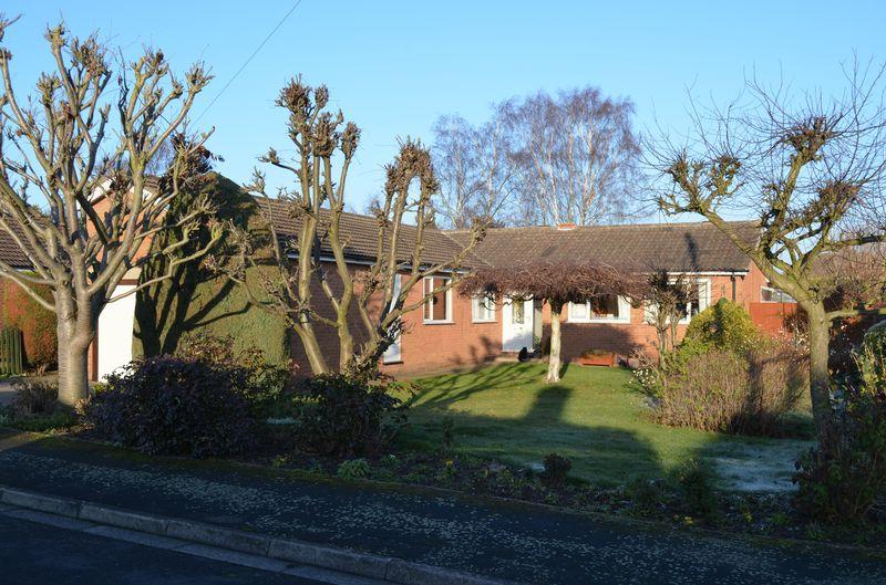 5 bedroom detached bungalow for sale in Westbrooke Road, Boultham Park