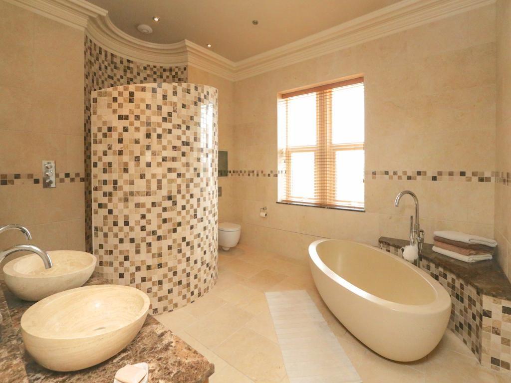 5 bedroom detached house for sale in Hurst Villa Derbyshire Level