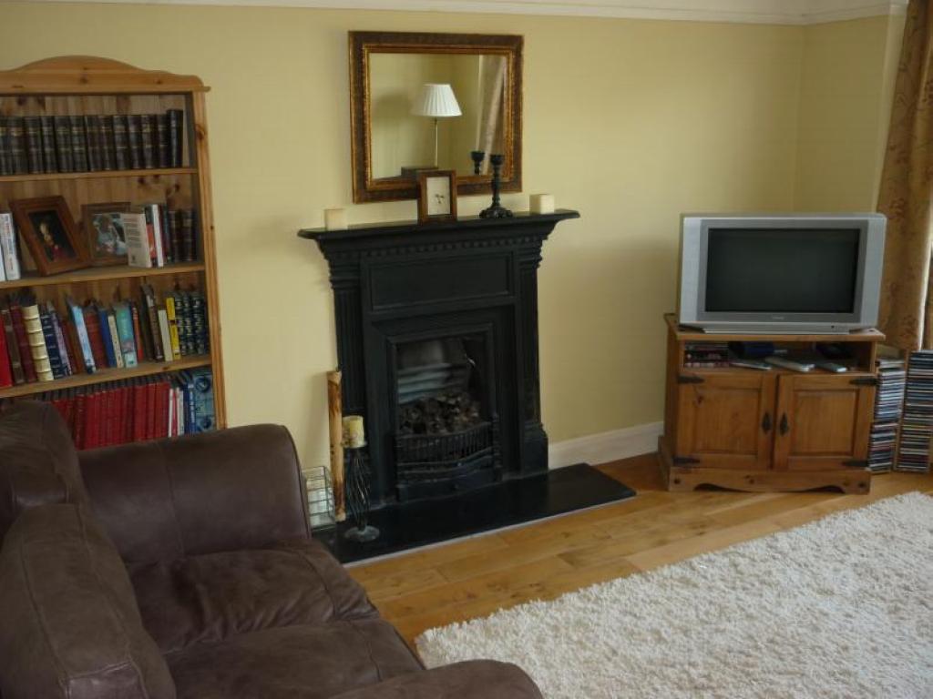 4 bedroom detached house for sale in Caughall Road, Upton, Chester, CH2