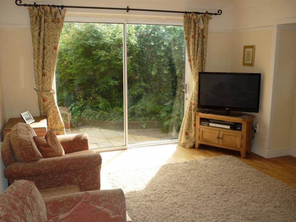 4 bedroom detached house for sale in Caughall Road, Upton, Chester, CH2