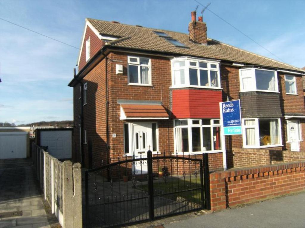 4 bedroom semidetached house for sale in Manston Avenue, Crossgates