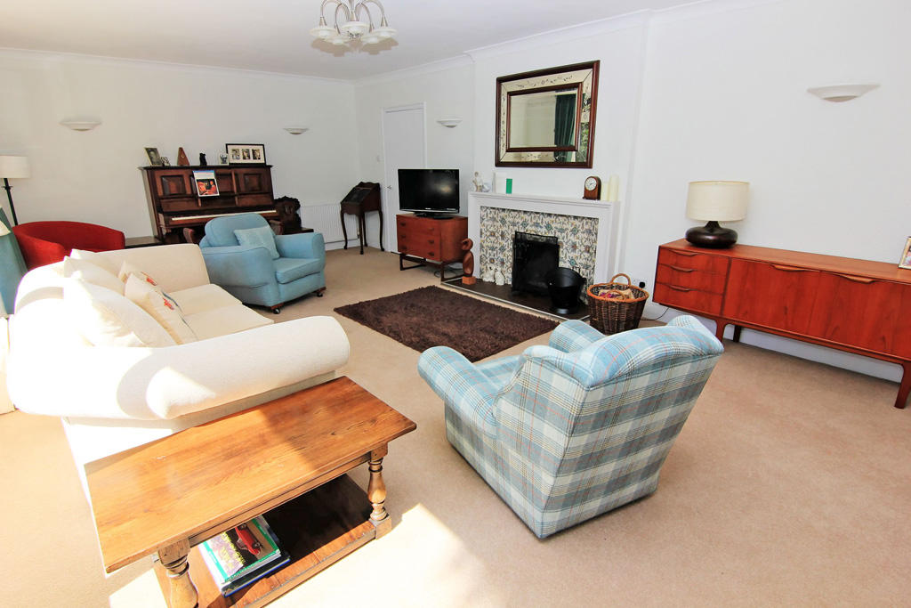 5 bedroom detached house for sale in Raikes End, 1 Grassington Road