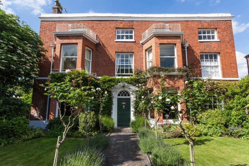 8 bedroom detached house for sale in Kiltearn House, Hospital Street