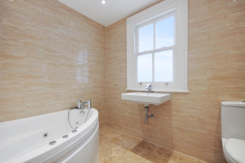 5 bedroom house for sale in Ingersoll Road, London, W12, W12