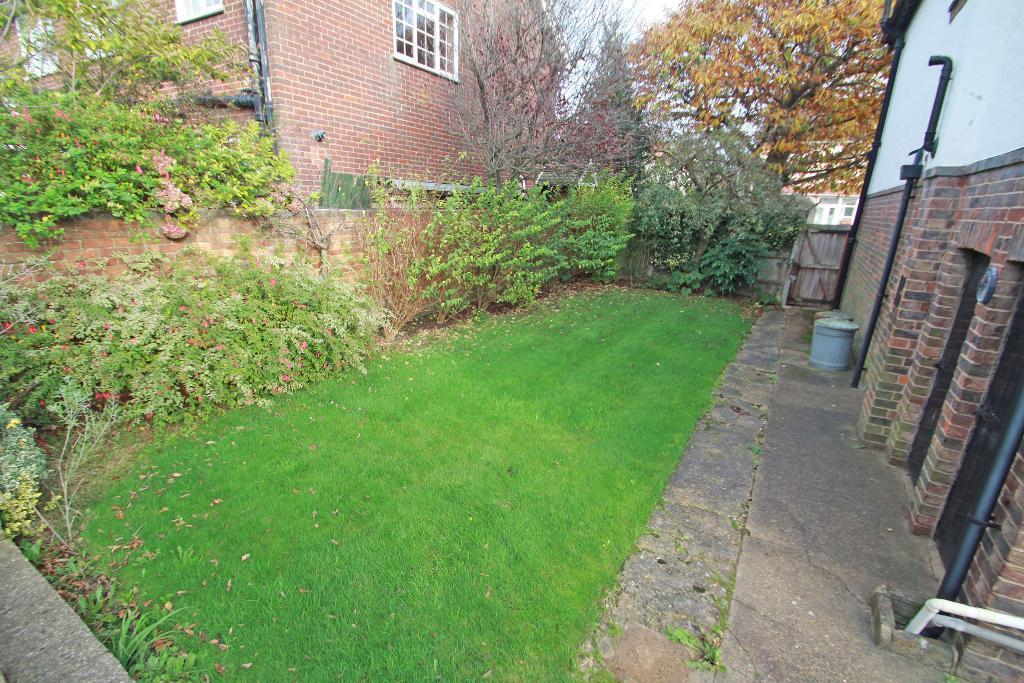 4 bedroom detached house for sale in Gladys Road, Hove, East Sussex