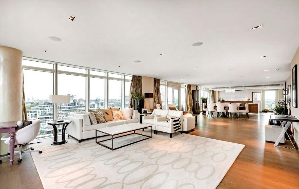 Battersea Reach,Lounge