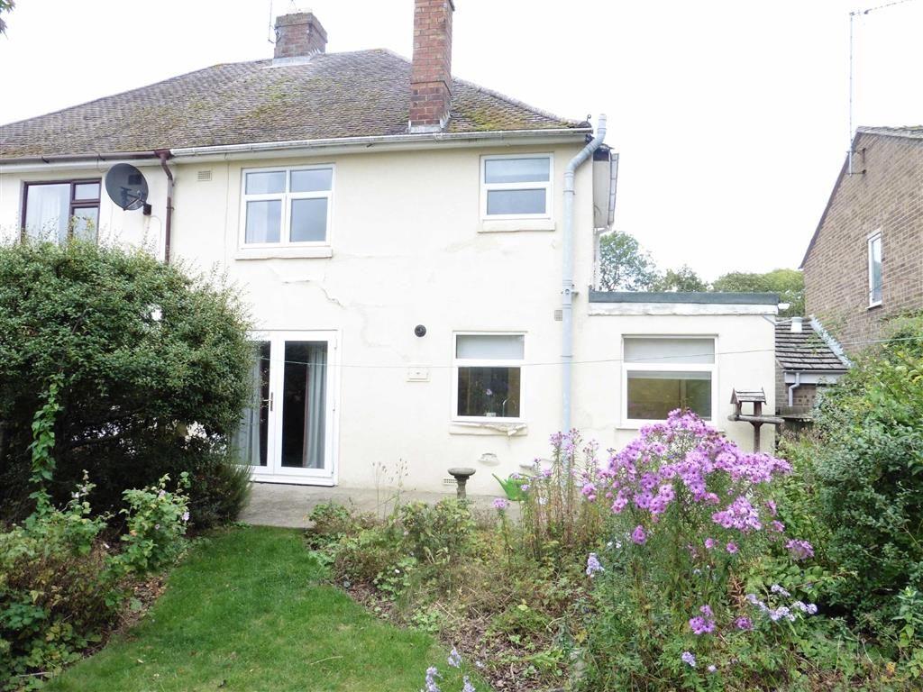 3 bedroom semidetached house for sale in Crouch Hill Road, Banbury, OX16