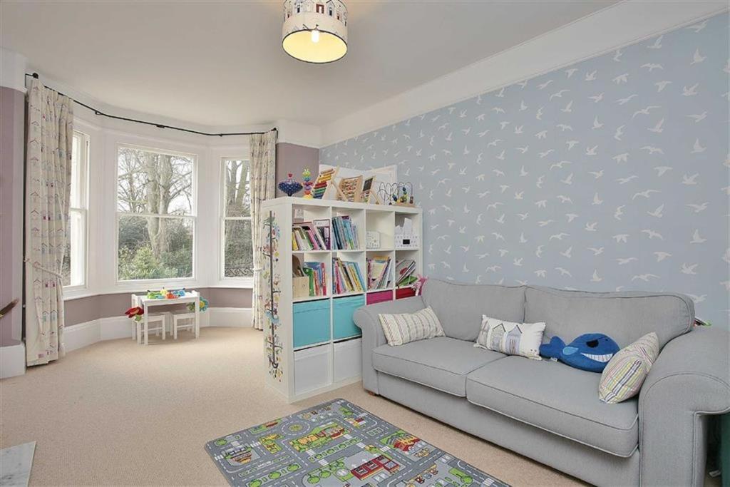 4 bedroom town house for sale in Oxford Road, Banbury, OX16