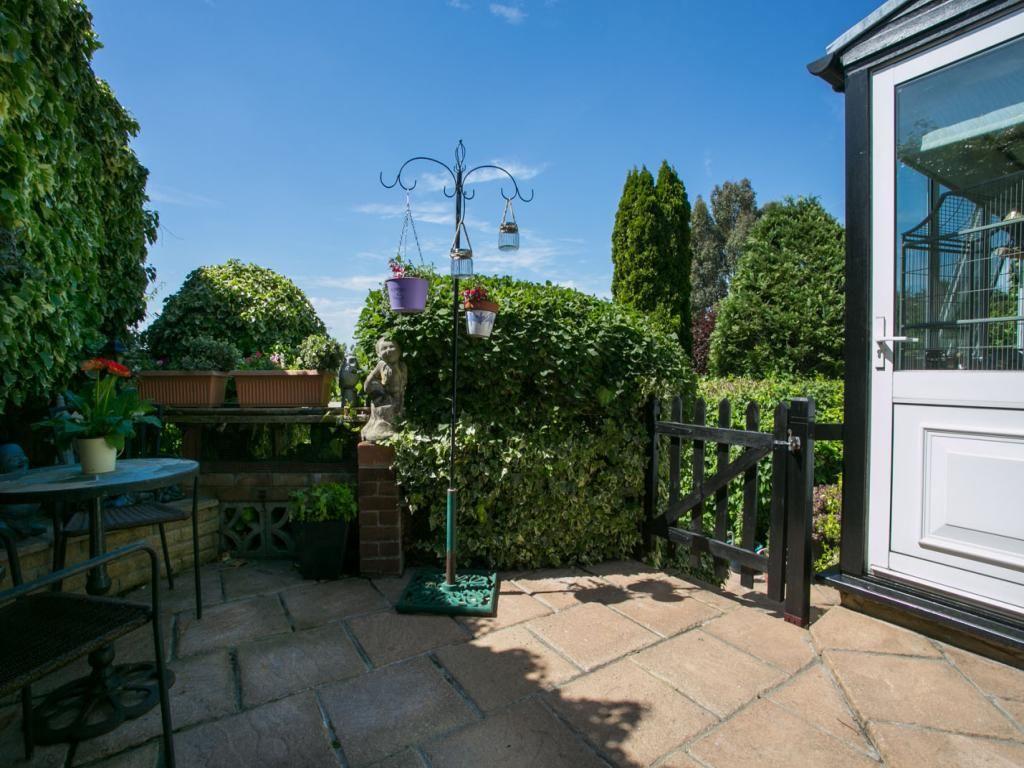 4 bedroom semidetached house for sale in Holly Drive, Chingford
