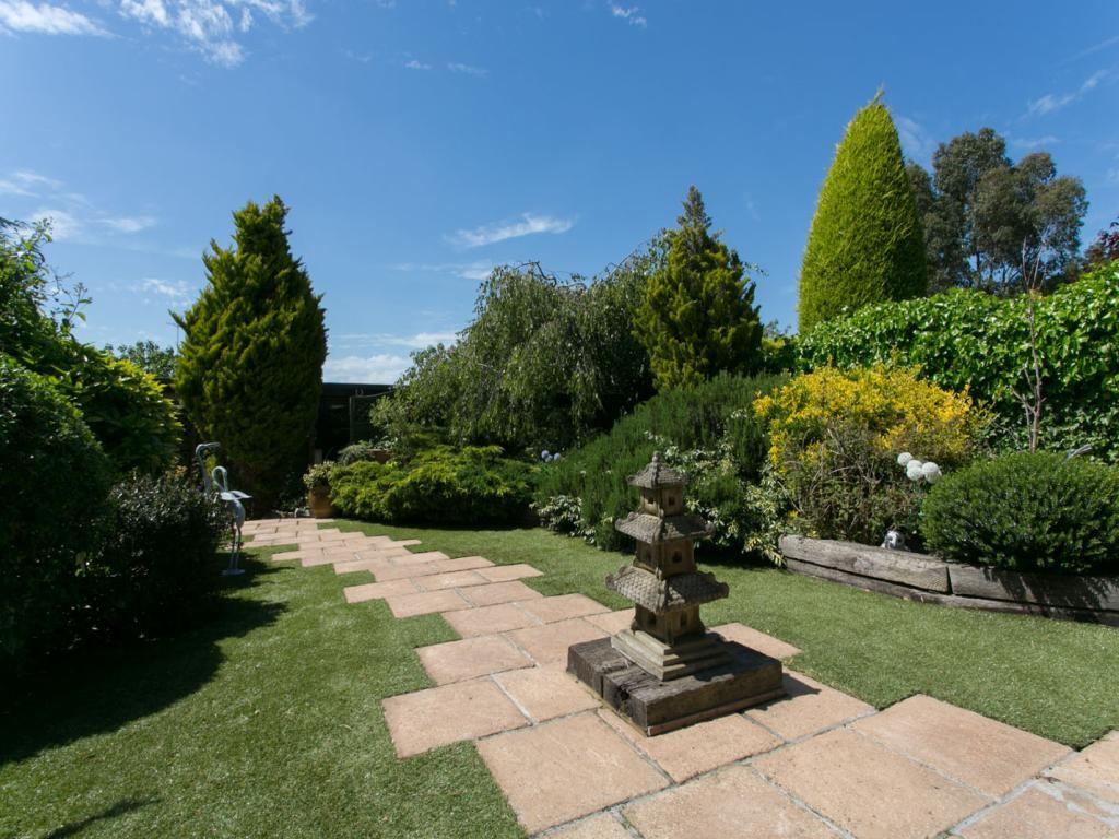 4 bedroom semidetached house for sale in Holly Drive, Chingford