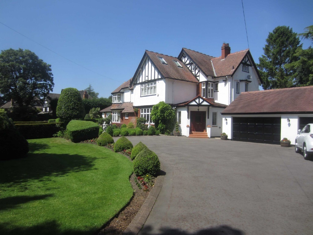 6 bedroom detached house for sale in South Road, Hale, Cheshire, WA14