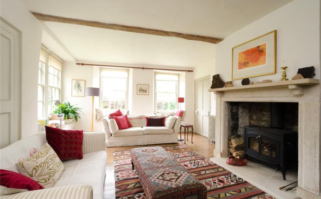 5 bedroom detached house for sale in Rode Hill, Rode, Somerset, BA11, BA11