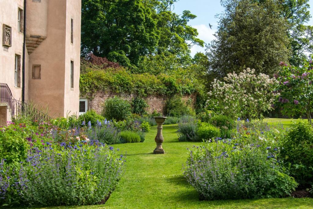 7 bedroom character property for sale in Keith Marischal House, Humbie